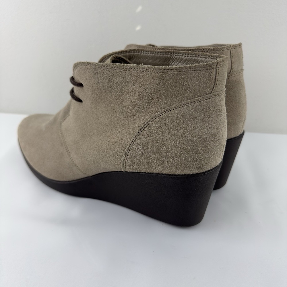 Crocs Women's Suede Wedge Ankle Boots Size 10 Taupe - Picture 5 of 11